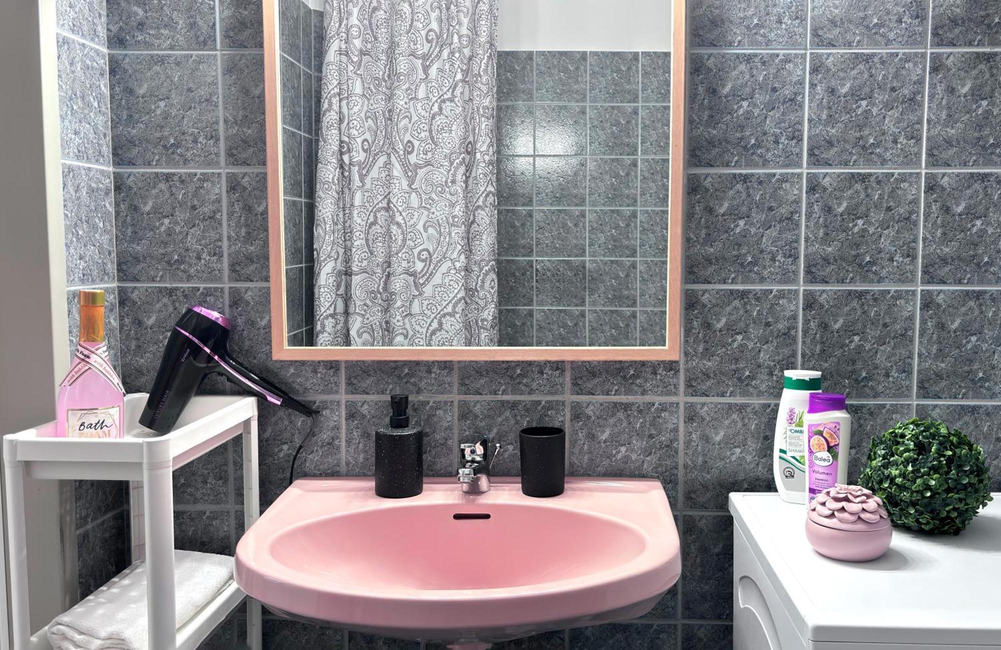 Big And Comfortable Mariahilfer Apartment Wiedeń Zewnętrze zdjęcie